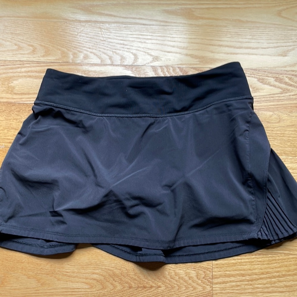 Lululemon play off the pleats skirt